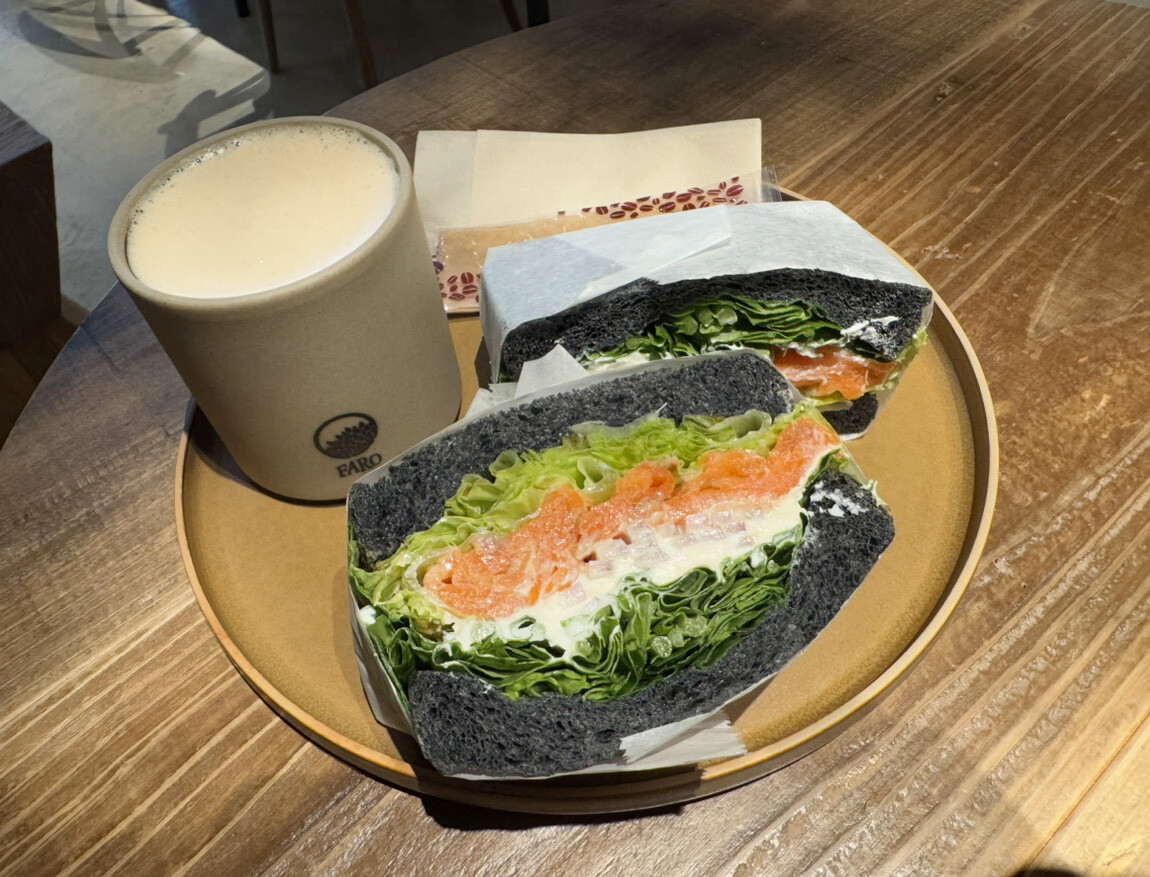 緑に囲まれた種類豊富なサンドイッチカフェ「FARO渋谷神南店」
