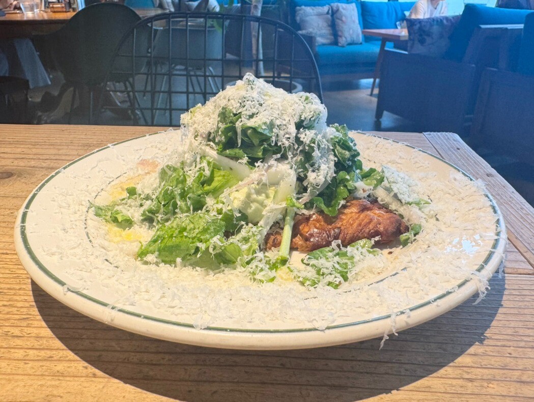 新感覚なクロワッサンサラダ！？「DUKE cafe 渋谷神南店」